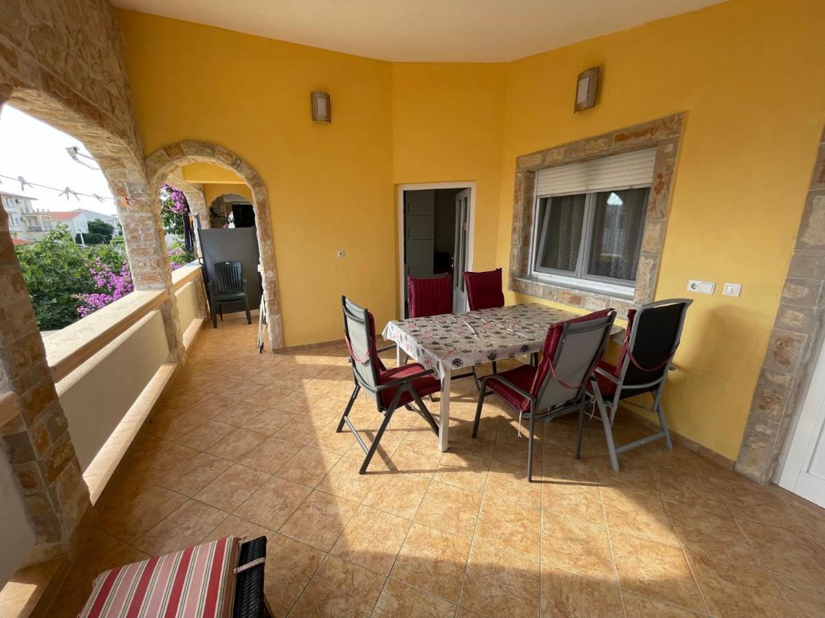 Apartements Delfin Вир Екстериор снимка
