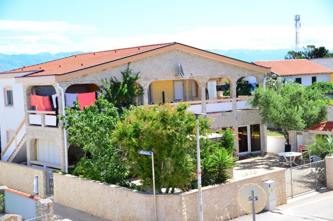 Apartements Delfin Вир Екстериор снимка