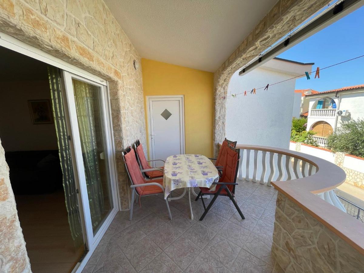 Apartements Delfin Вир Екстериор снимка