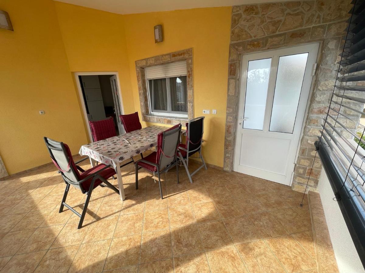 Apartements Delfin Вир Екстериор снимка