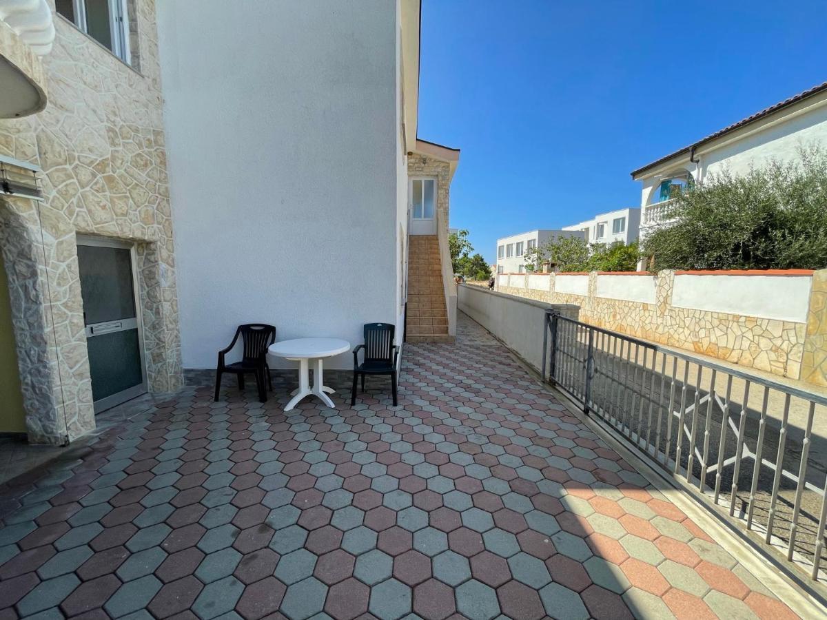 Apartements Delfin Вир Екстериор снимка