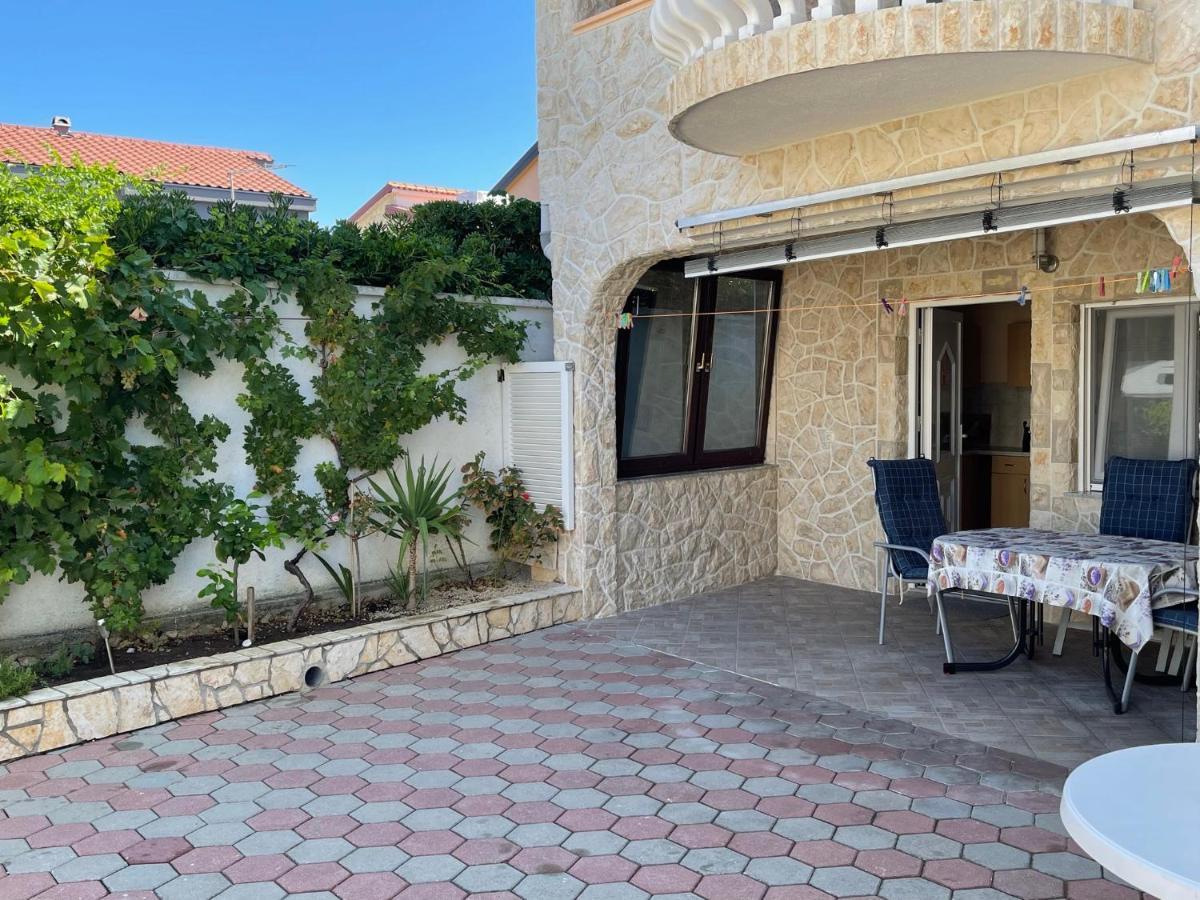 Apartements Delfin Вир Екстериор снимка