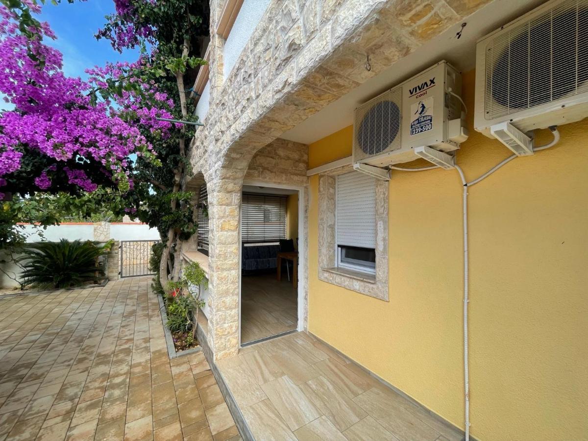 Apartements Delfin Вир Екстериор снимка