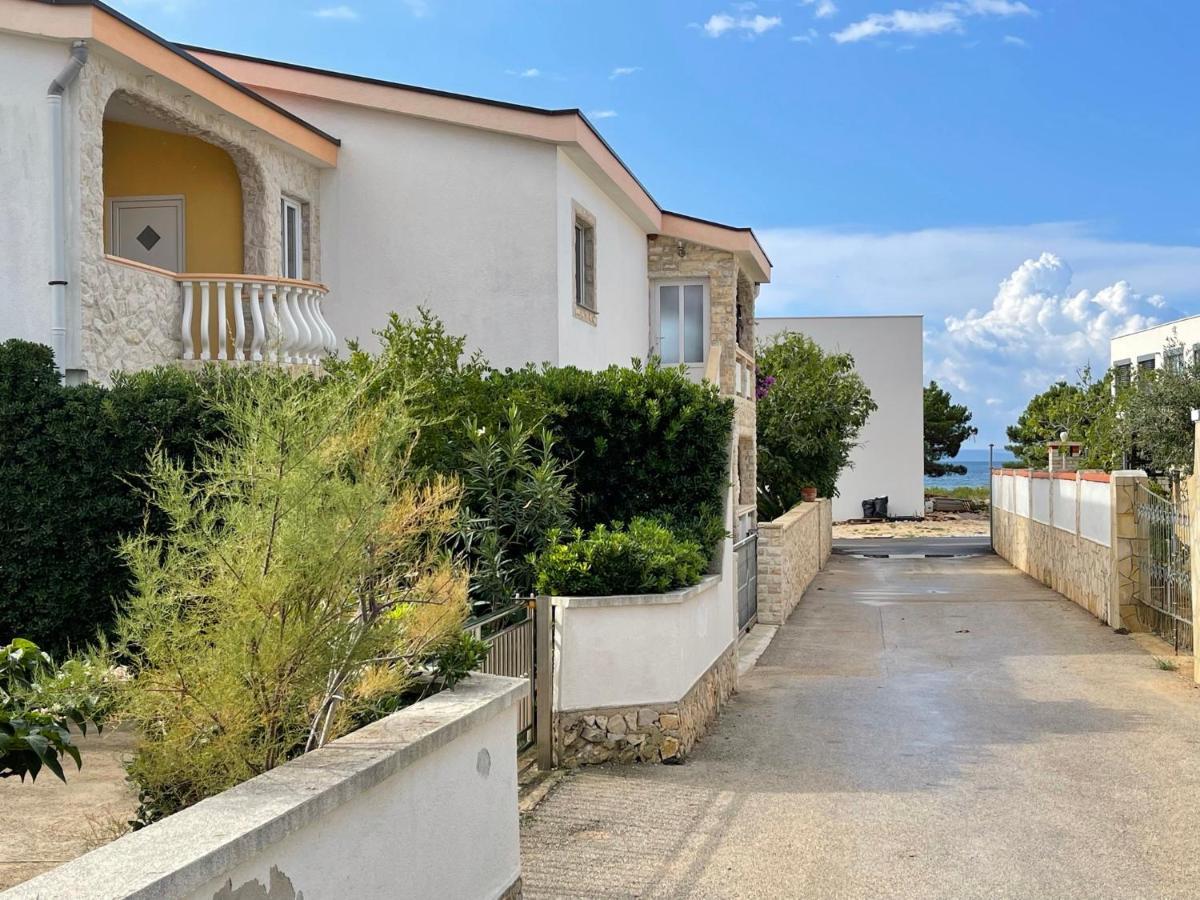 Apartements Delfin Вир Екстериор снимка